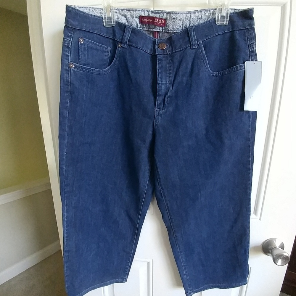 Izod jeans just right cropped 14 medium wash